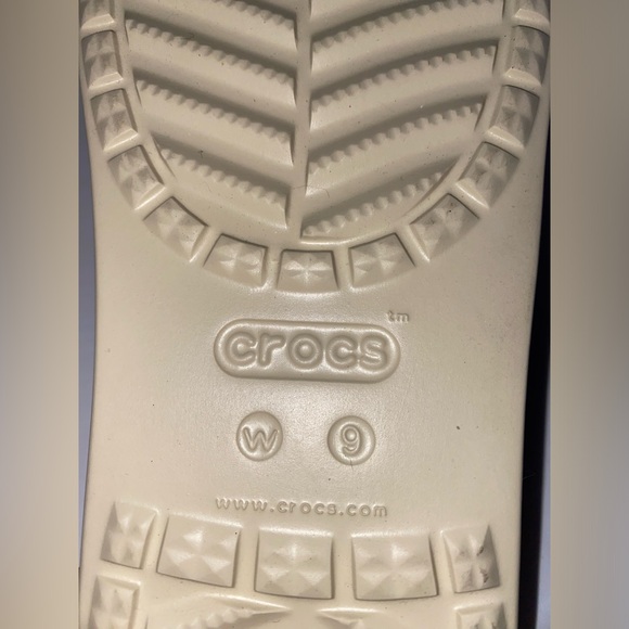 CROCS Women's Beige, Tan Slide Sandals Size 9 NWOT - Picture 8 of 9